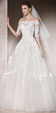 1644ab804c140ed7985b0ab9451bc761--san-patrick-princess-wedding-dresses-1.jpg