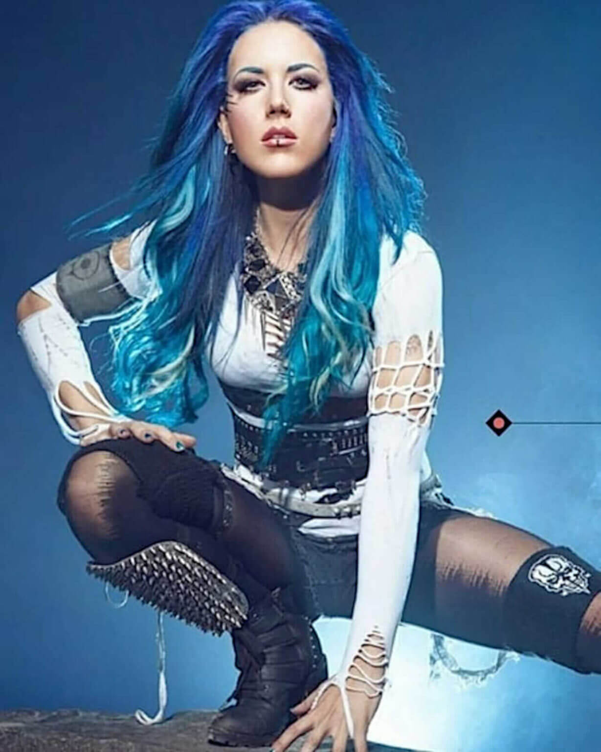 alissa-white-gluz-1280-01-1229x1536.jpg