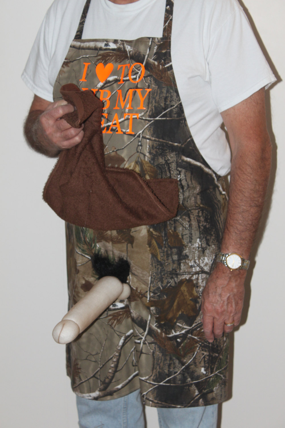 camo-penis-apron.jpg