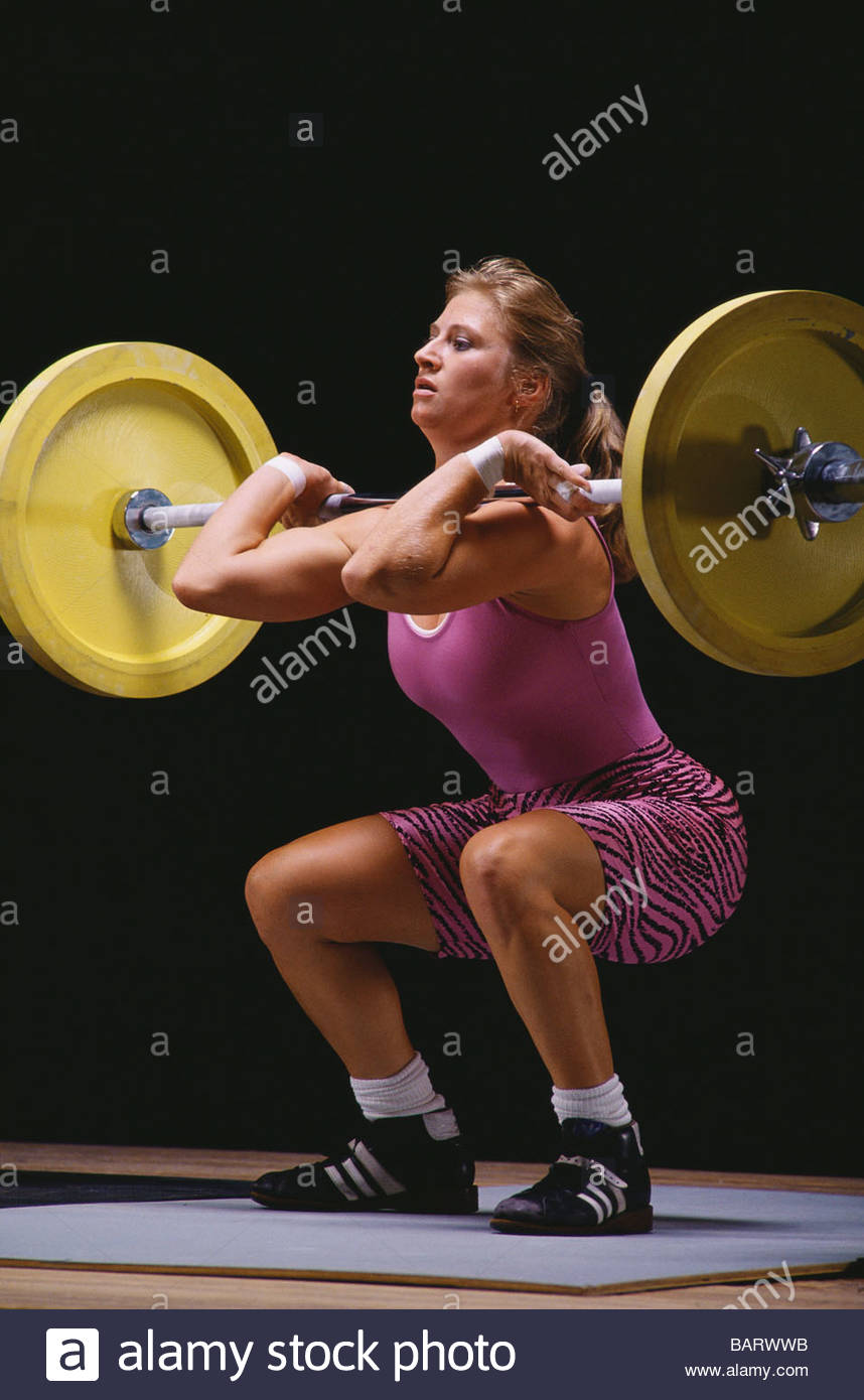 female-olympic-style-weightlifter-in-action-BARWWB.jpg