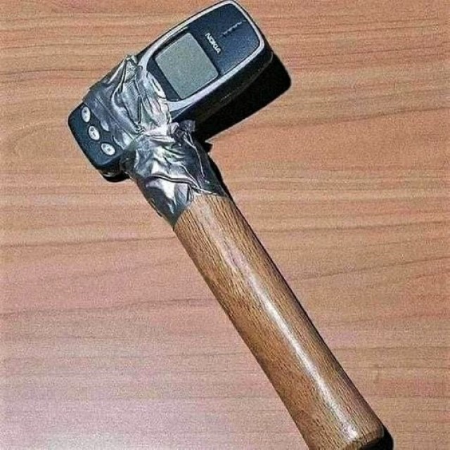 hammer nokia.jpg