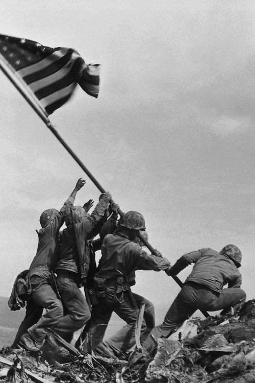 iwo-jima-flag-raising-joe-rosenthal-world-war-two_2x3.thumb.jpg.958ba462239822054c59e2928715f638.jpg