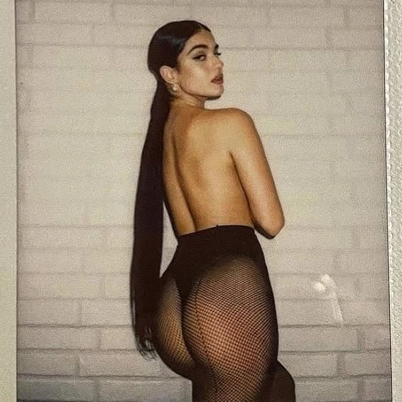 On my worst behavior #polaroid @ligglo__official @braidbar_skg.jpg