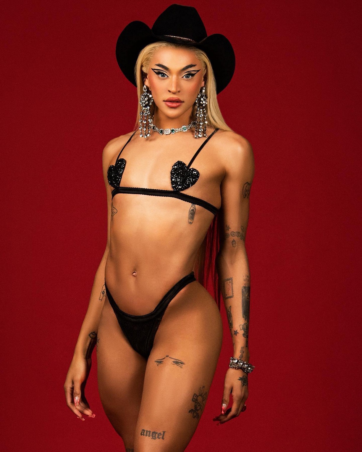 Pabllo-Vittar-In-A-Bikini-TheFappening.pro-4.jpg