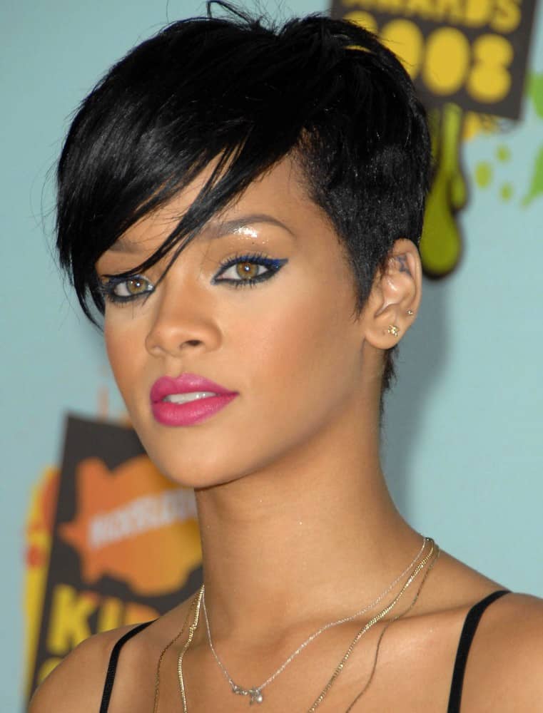 Rihanna-with-short-hair-2008-dec13.jpg