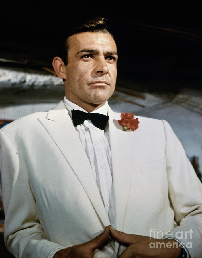 sean-connery-as-james-bond-bettmann.jpg