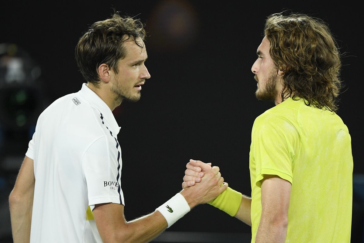 tsitsipas-medvedev.jpg