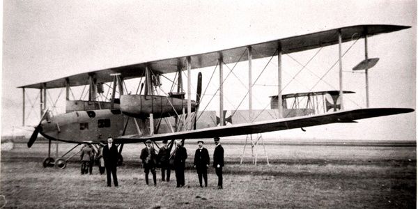 zeppelin-staaken-vgo-r-iii-giant-german-biplane-14224162.jpg