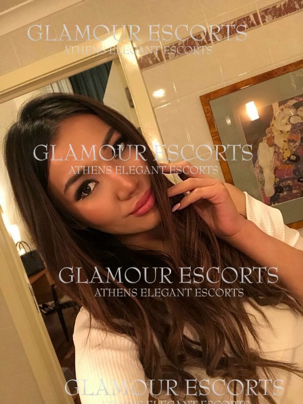 Lily (GlamourEscorts)  escort