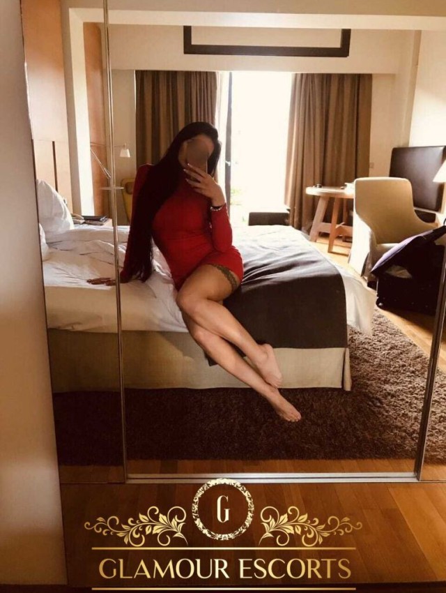 Natalia2 (GlamourEscorts)  escort