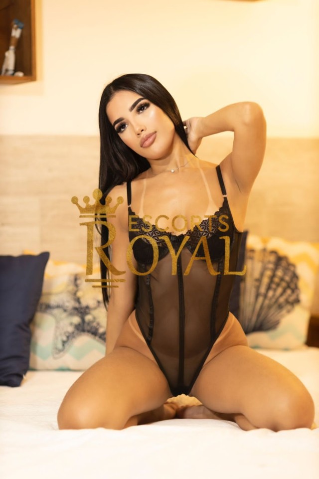 Clara (Royal Escorts)  escort