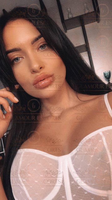 Mimi (GlamourEscorts)  escort