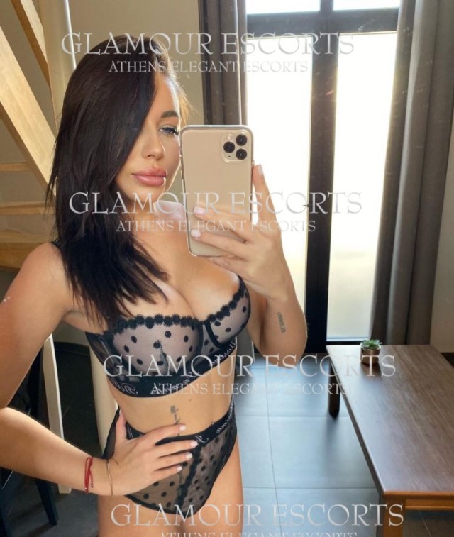 Stefani (GlamourEscorts)  escort