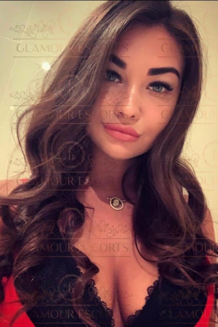 Jenny/Hannah2 (GlamourEscorts)  escort