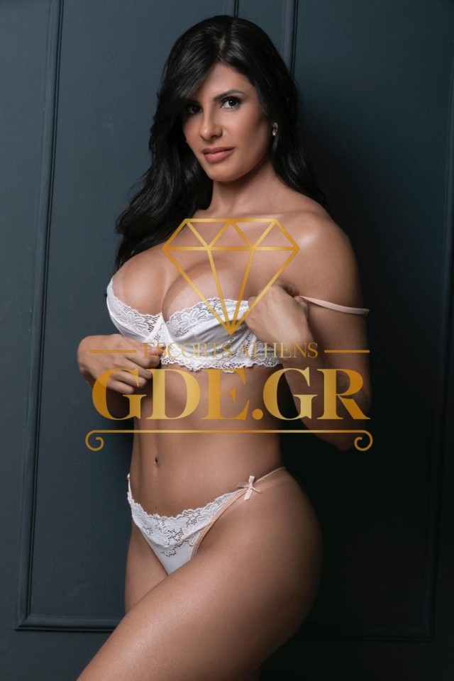 FERNADA-FITNESS-BRUNETTE-LATIN-GDE-MODEL-IN-ATHENS-11