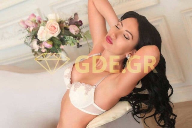 Yianna (Golden-Diamond-Escort)  escort