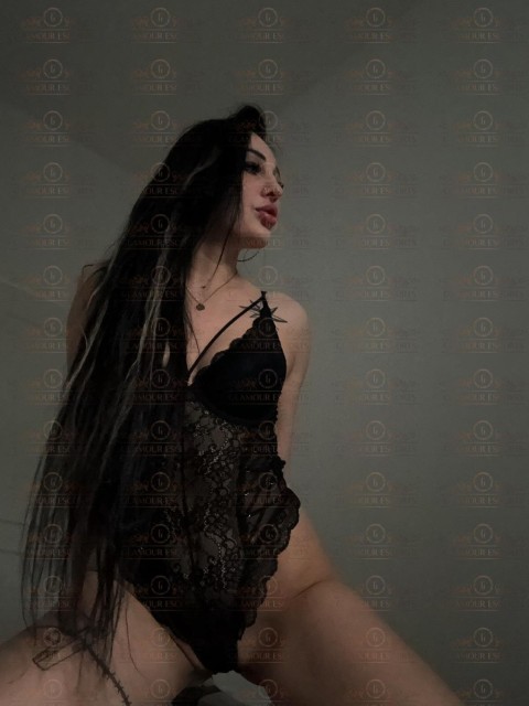 Dasha3-escort-in-athens-city-tour-in-athens-4