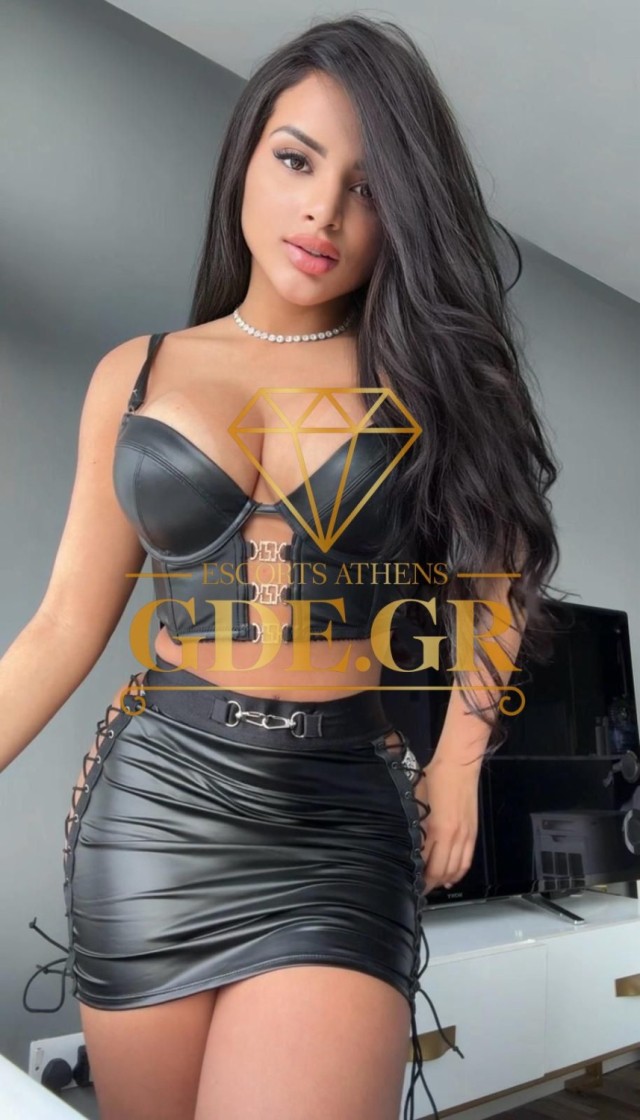 LORENA-SUPER-SENSUAL-CURVY-EXOTIC-LATIN-GDE-MODEL-IN-ATHENS-7