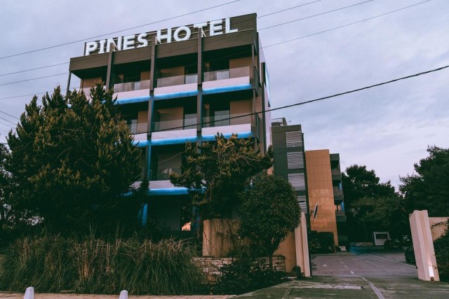 Pines-Hotel-2