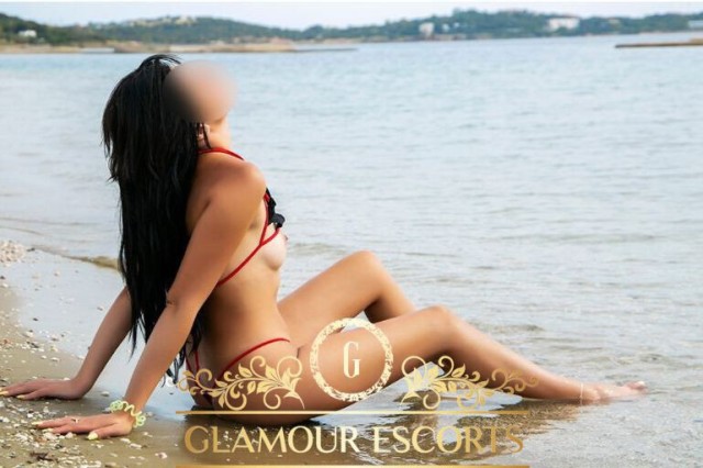 Alisa10 (GlamourEscorts)  escort