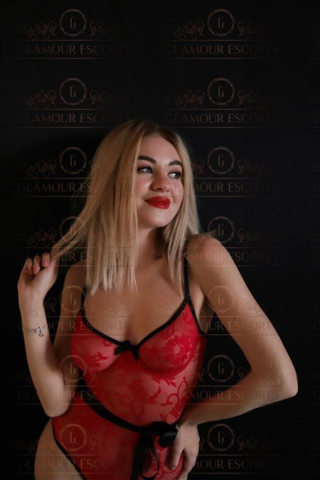 Nancy6 (GlamourEscorts)  escort