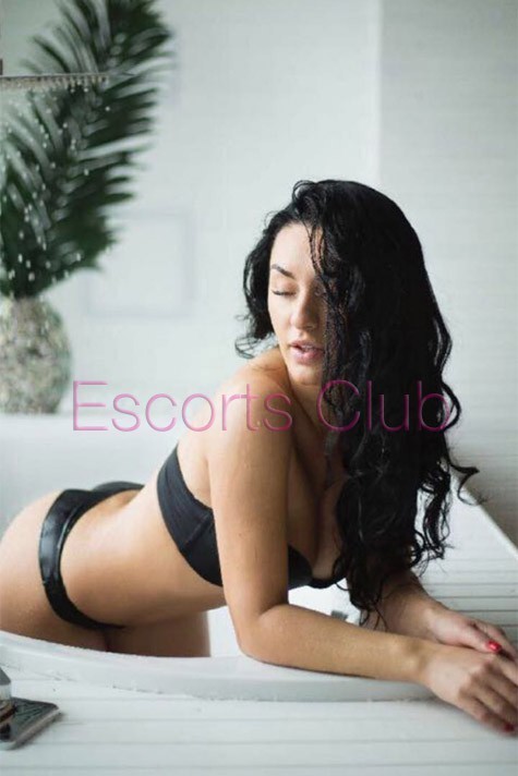 Leila Escorts Club (Θεσσαλονίκη)  escort