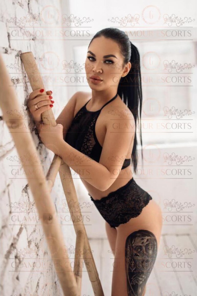 Monica3 (GlamourEscorts)  escort